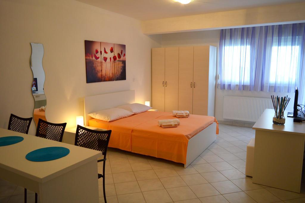 Permarinus Apartments Podstrana Rom bilde